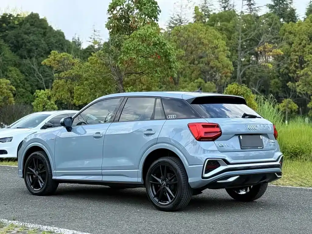 Audi Q2L 2023