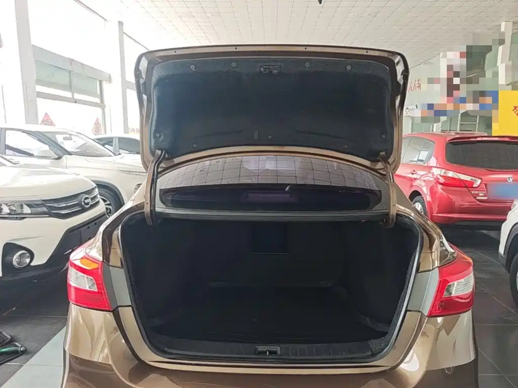 Nissan Sylphy 2018 — фото 19