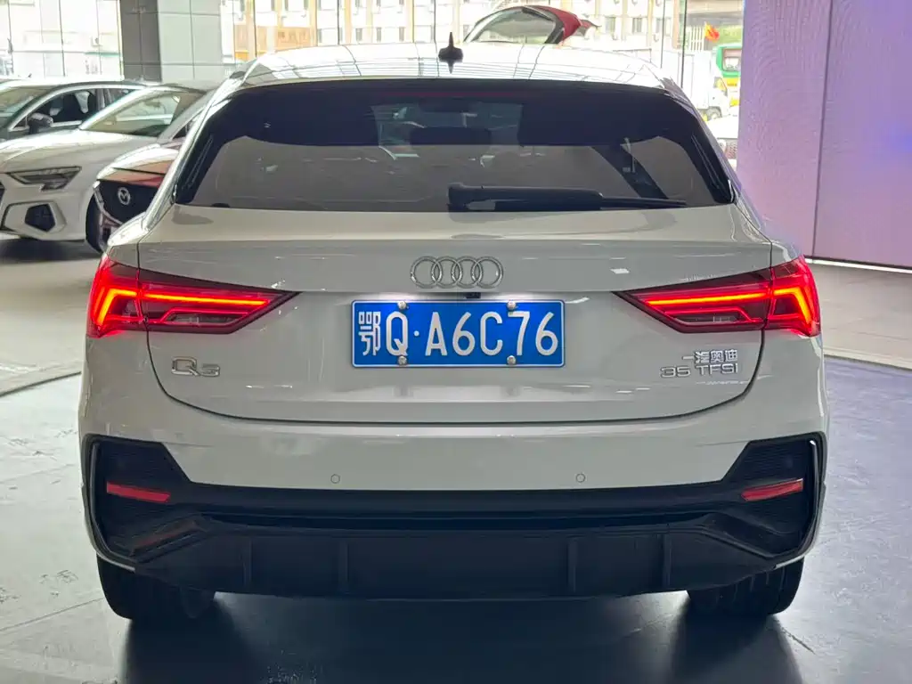 Audi Q3 Sportback 2022 — фото 9