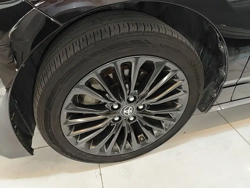 Toyota Avalon 2020 — фото 23