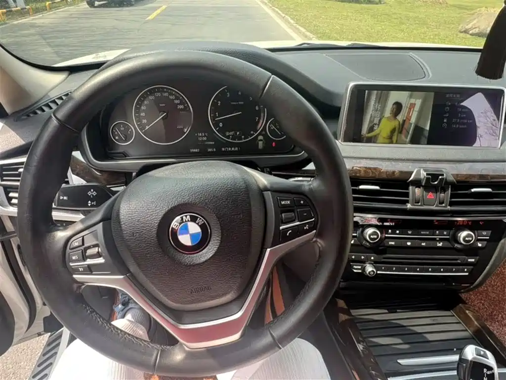 BMW X5 2015 — фото 18