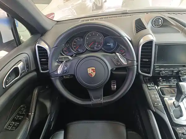 Porsche Cayenne 2014