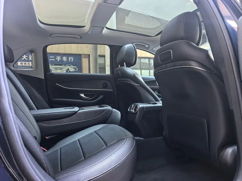 Mercedes-Benz E-Class 2019 — фото 10