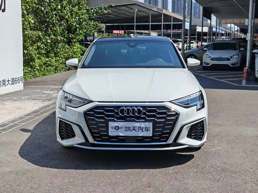 Audi A3 2023 — фото 2