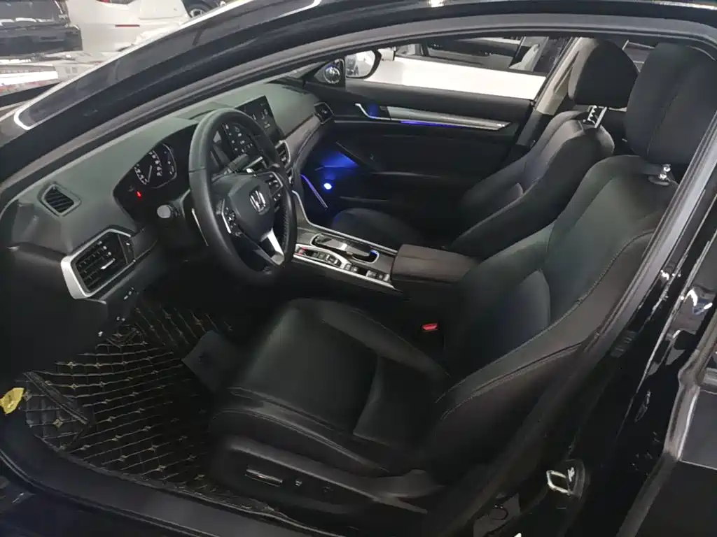 Honda Accord 2022 — фото 15
