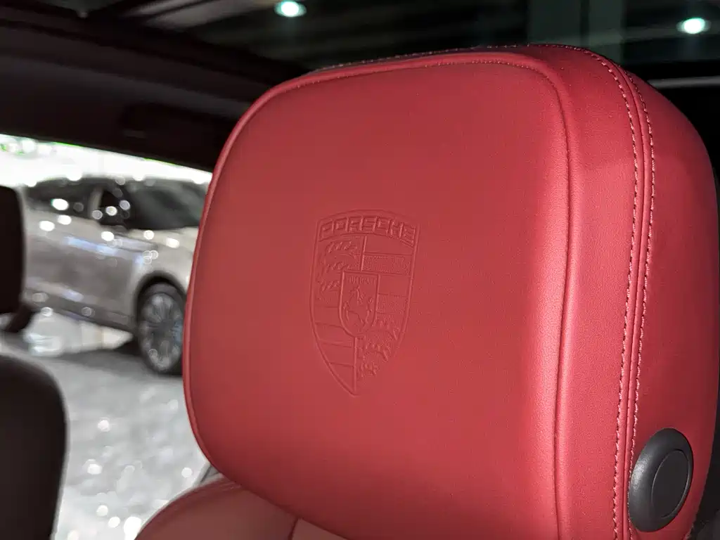 Porsche Macan 2023 — фото 11