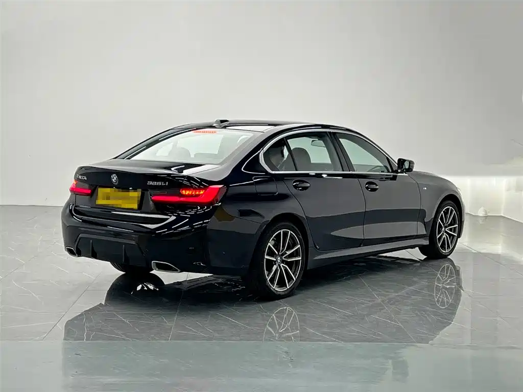 BMW 3 Series 2025