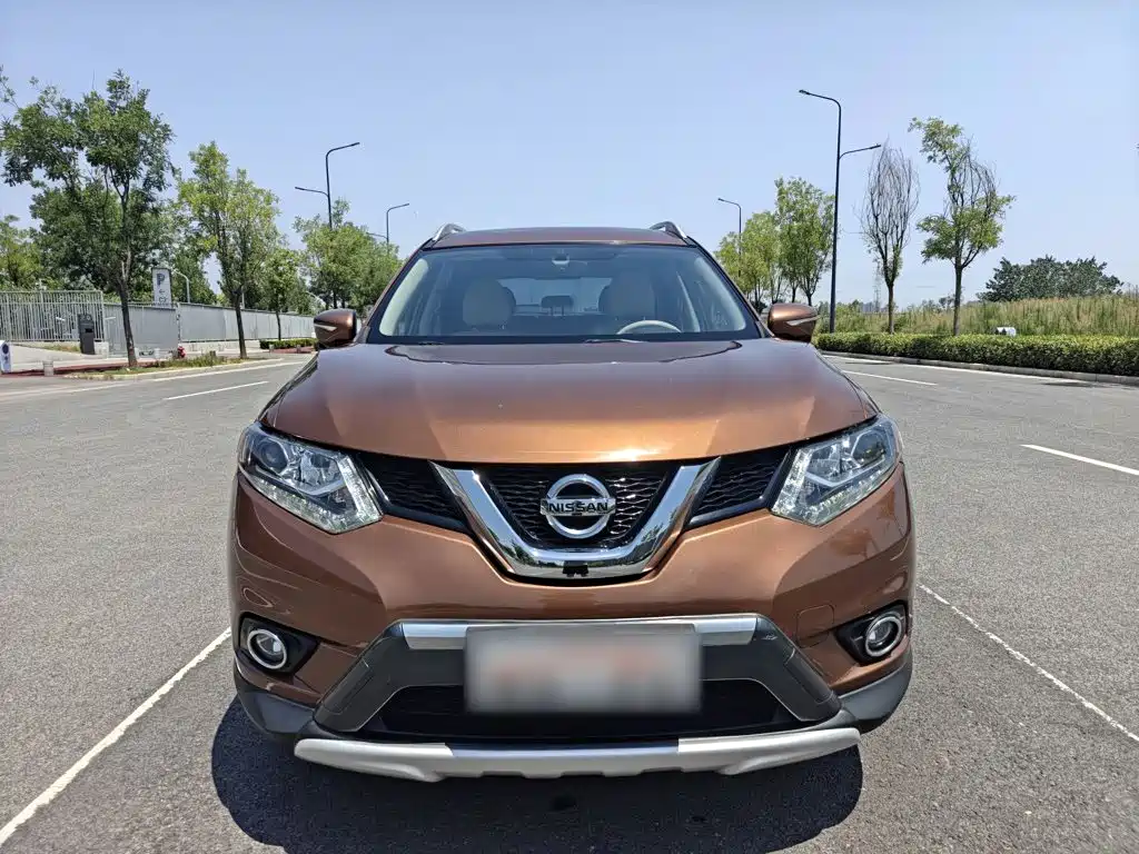 Nissan X-Trail 2015