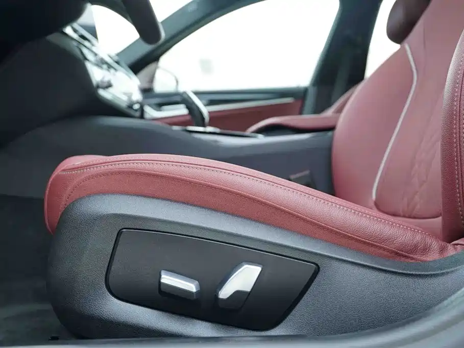 BMW 5 Series 2023 — фото 13