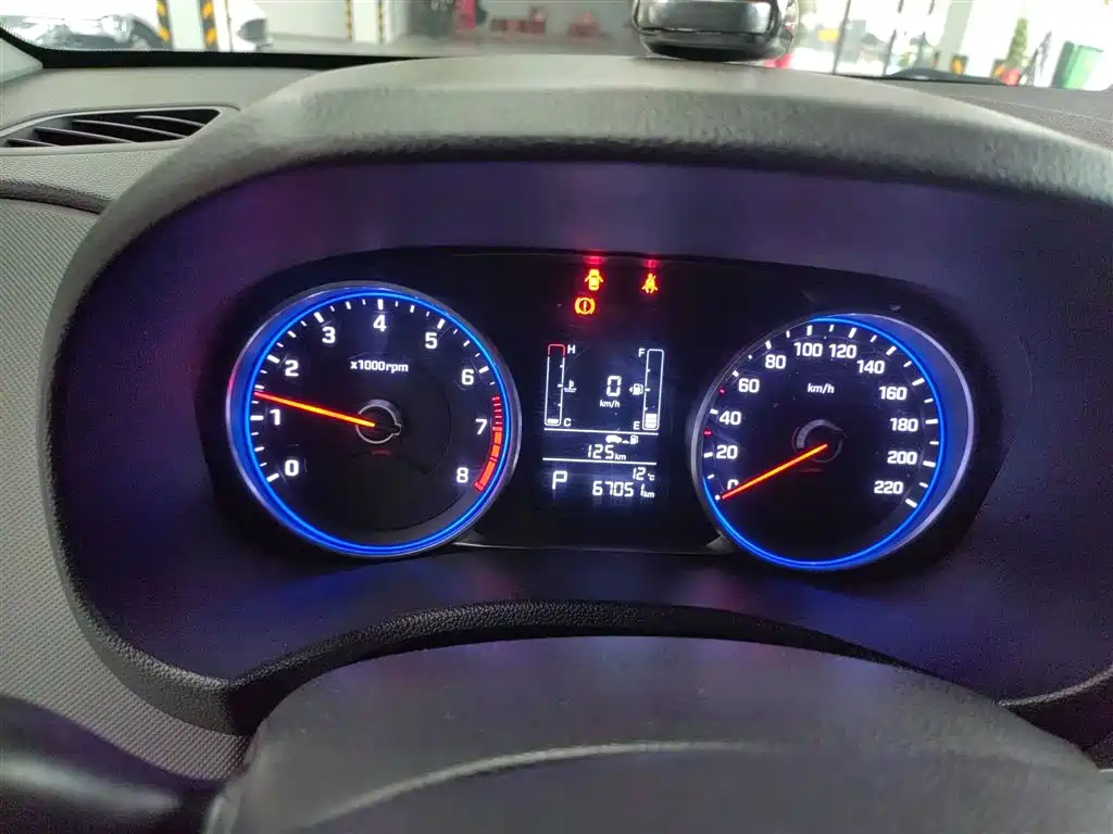 Hyundai ix25 2018 — фото 12