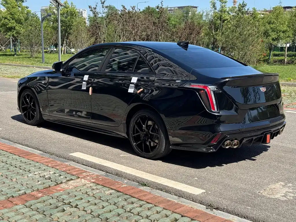 Cadillac CT4 2021 — фото 16