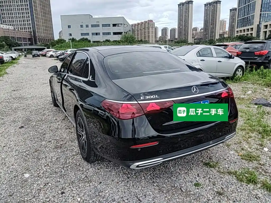 Mercedes-Benz E-Class 2024
