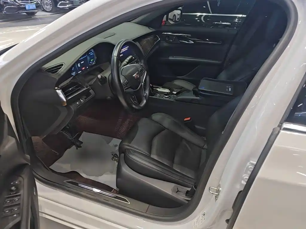Cadillac CT6 2023 — фото 15
