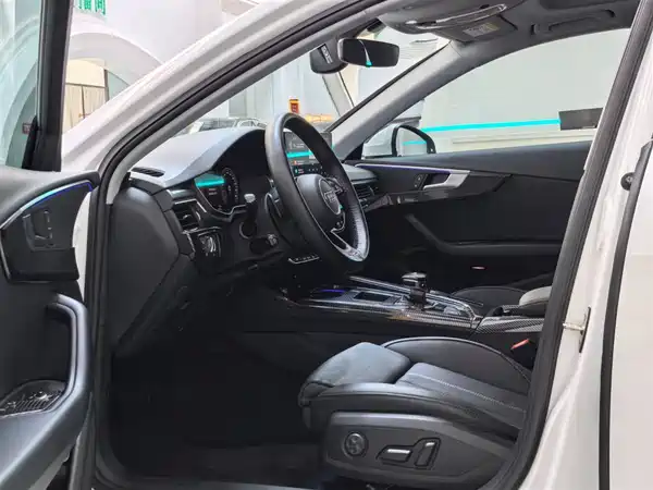 Audi A4L 2020