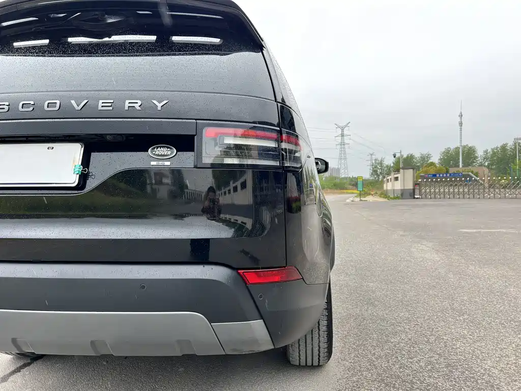 Land Rover Discovery 2017 — фото 19