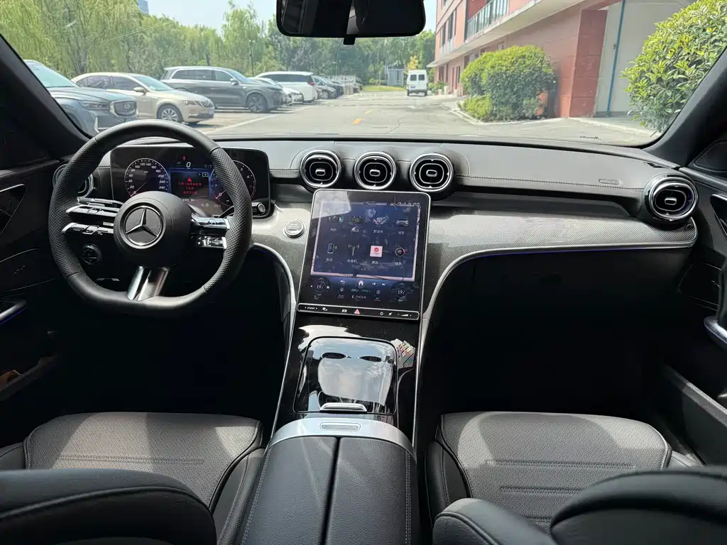 Mercedes-Benz C-Class 2023