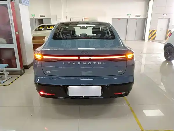 Leapmotor B01 2025