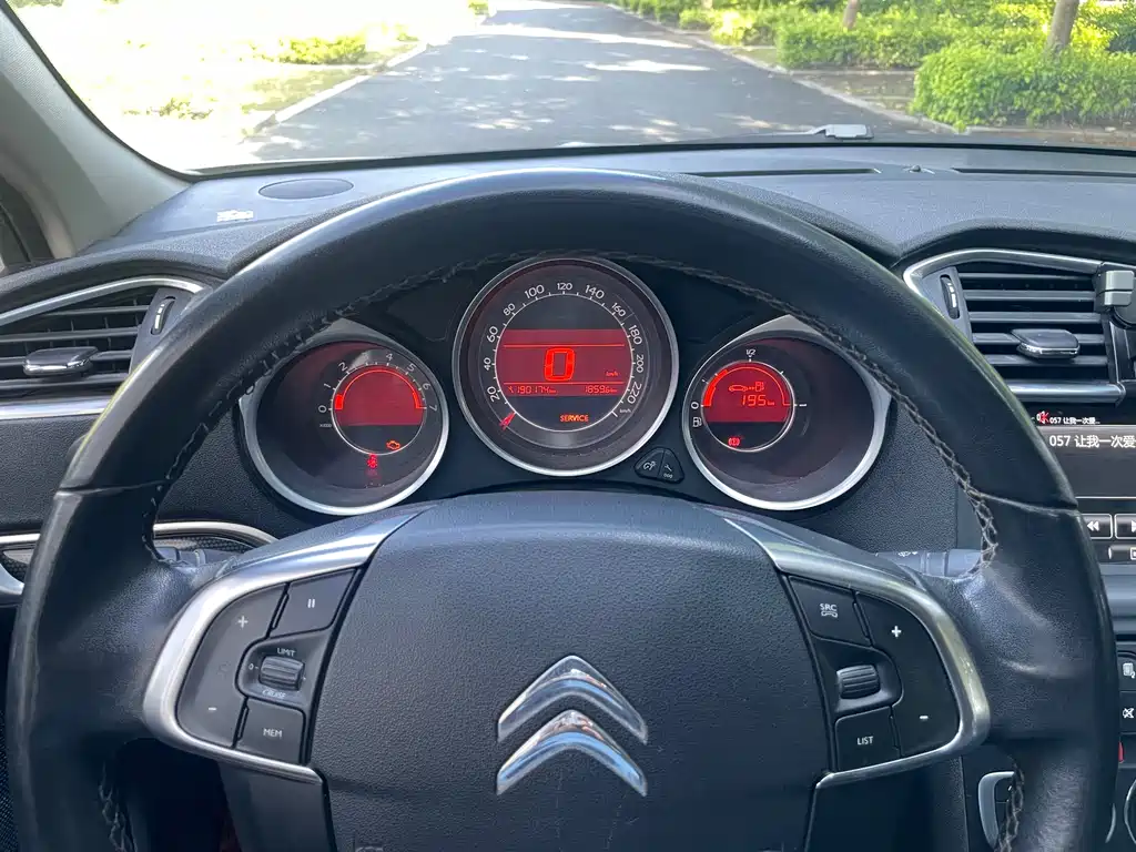 Citroen C4L 2015 — фото 16