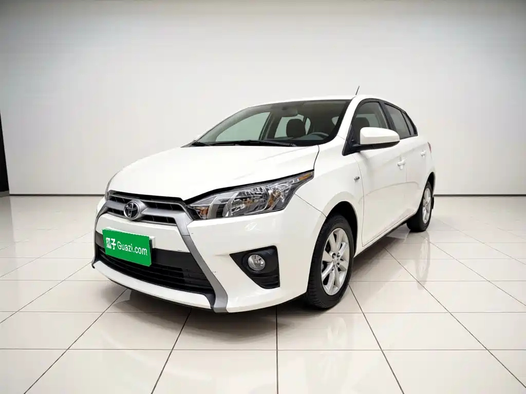 Toyota Yaris L 2015