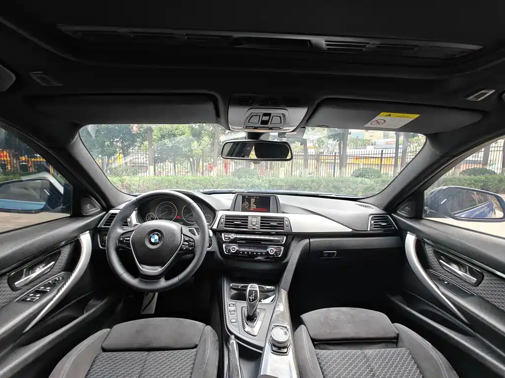 BMW 3 Series 2017 — фото 10