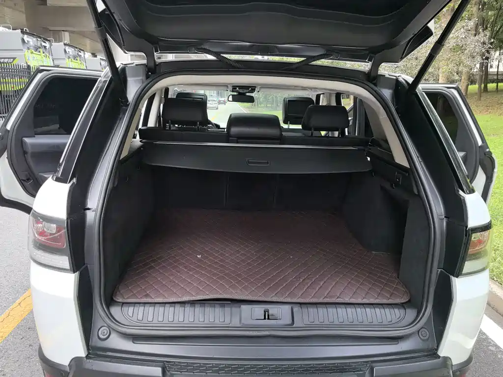 Land Rover Range Rover Sport 2016 — фото 13