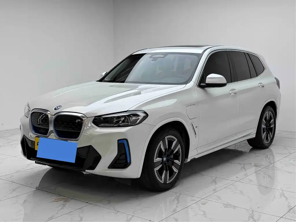 BMW iX3 2022 — фото 1