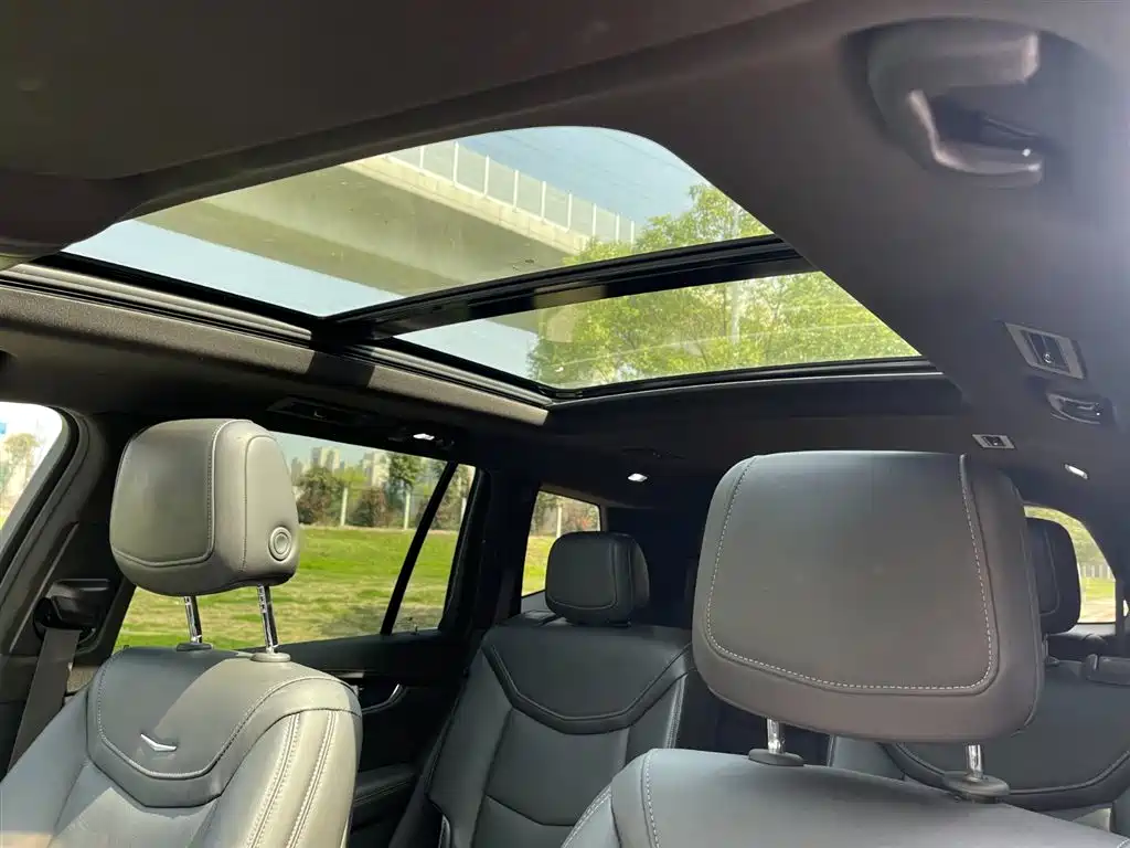 Cadillac XT6 2021 — фото 18