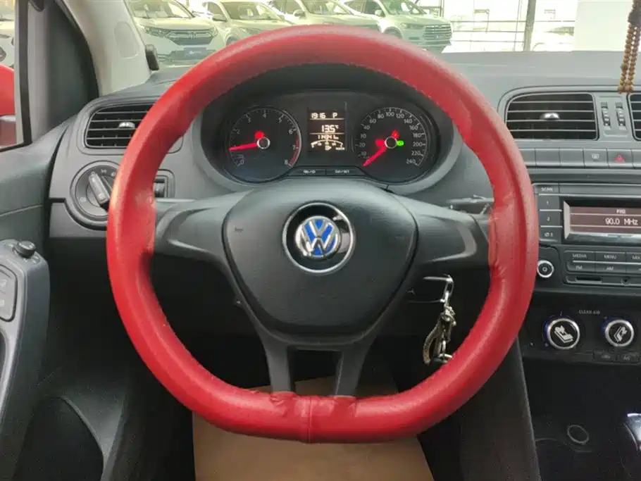 Volkswagen Polo 2018 — фото 15