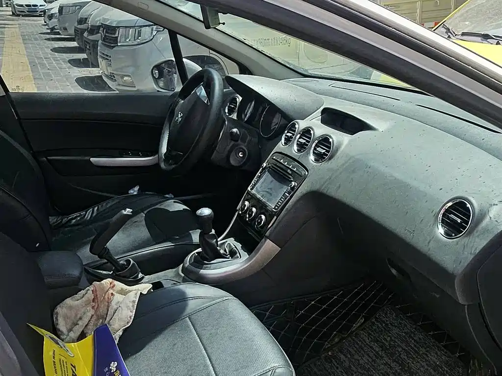 Peugeot 408 2013
