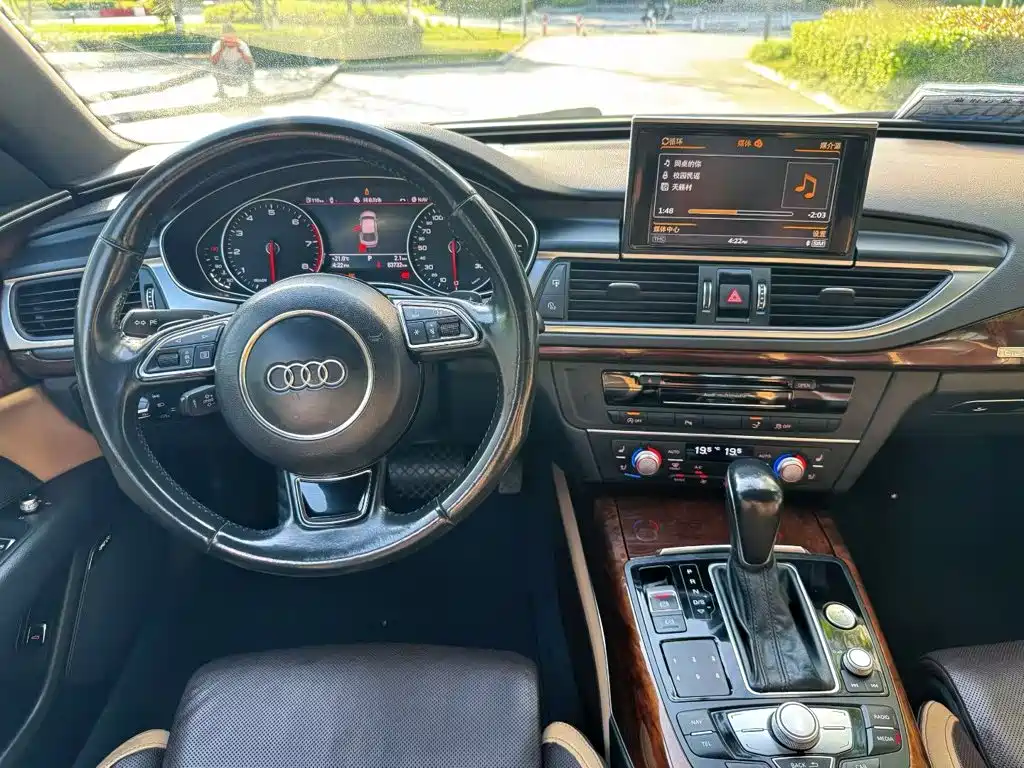 Audi A7 2015 — фото 9