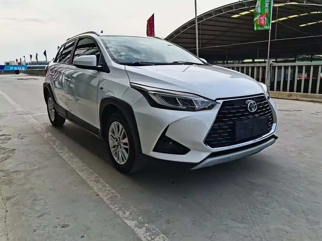 Toyota Yaris L 2021 — фото 3