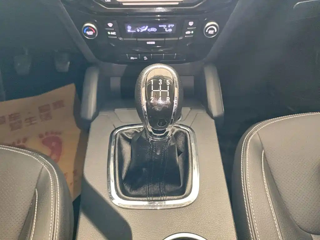 Geely Vision X6 2017 — фото 14