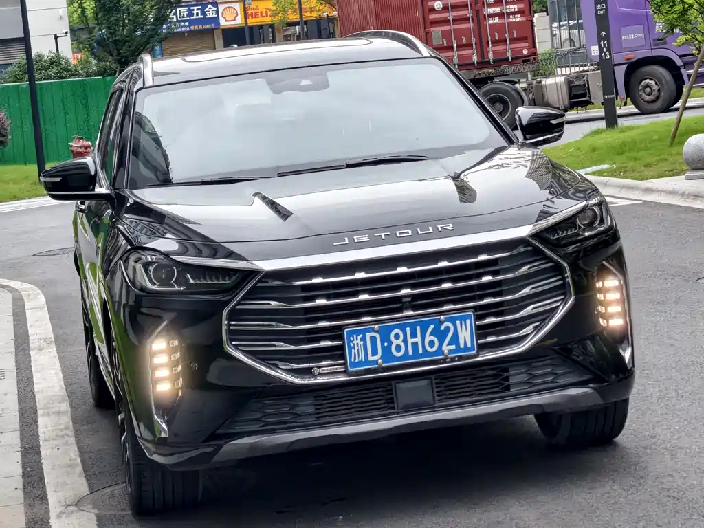 Jetour X70 PLUS 2022 — фото 14
