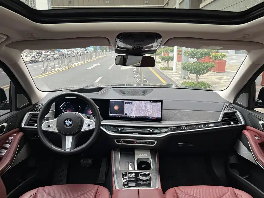 BMW X5 2025 — фото 12