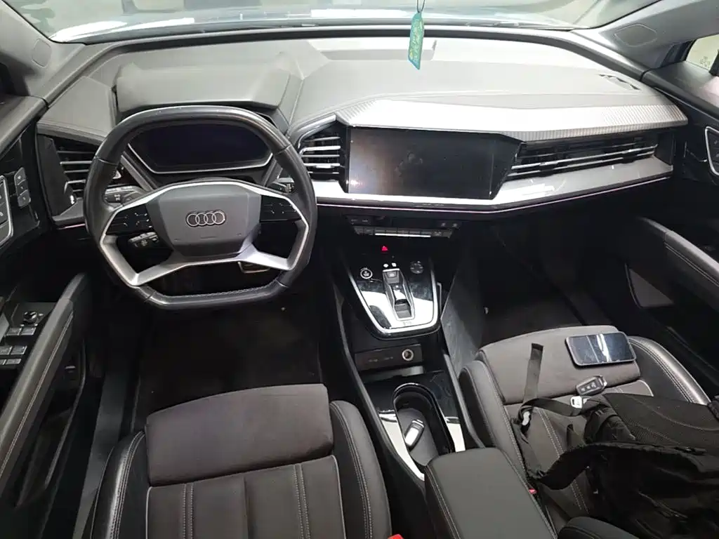 Audi Q4 E-Tron 2023 — фото 16