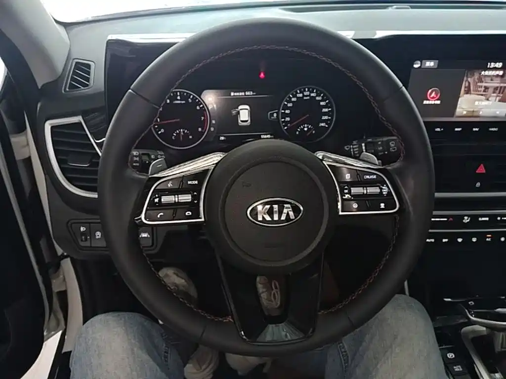 Kia KX3 2021 — фото 11