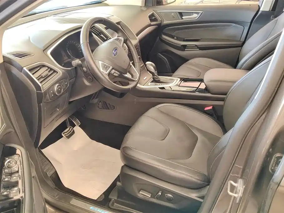 Ford Edge 2016 — фото 9