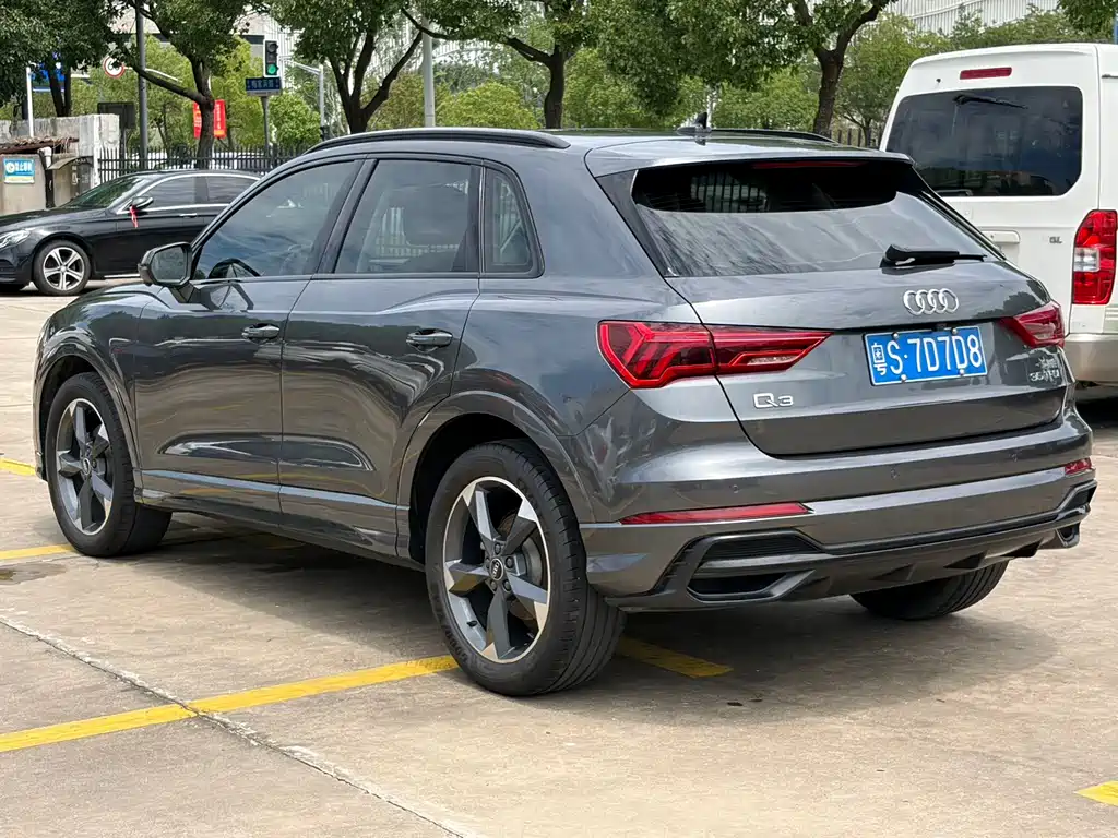 Audi Q3 2021