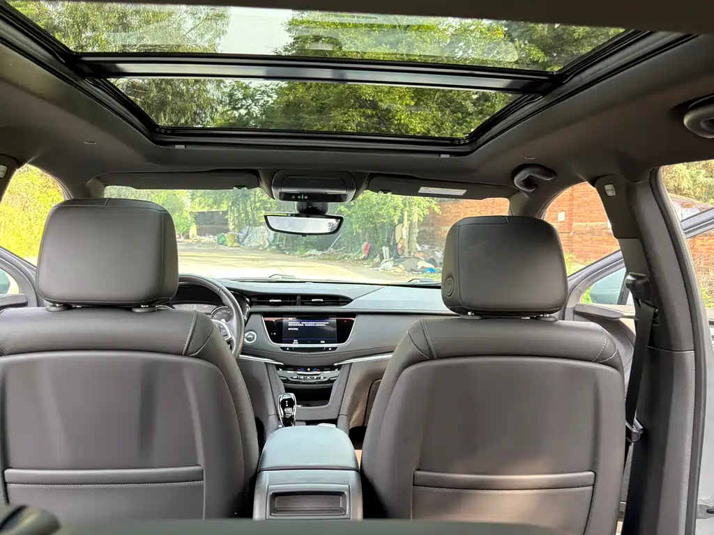 Cadillac XT5 2023 — фото 15
