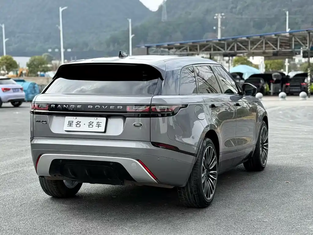 Land Rover Velar 2020 — фото 11