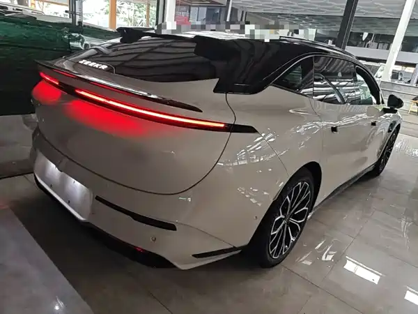 Zeekr 007GT 2025