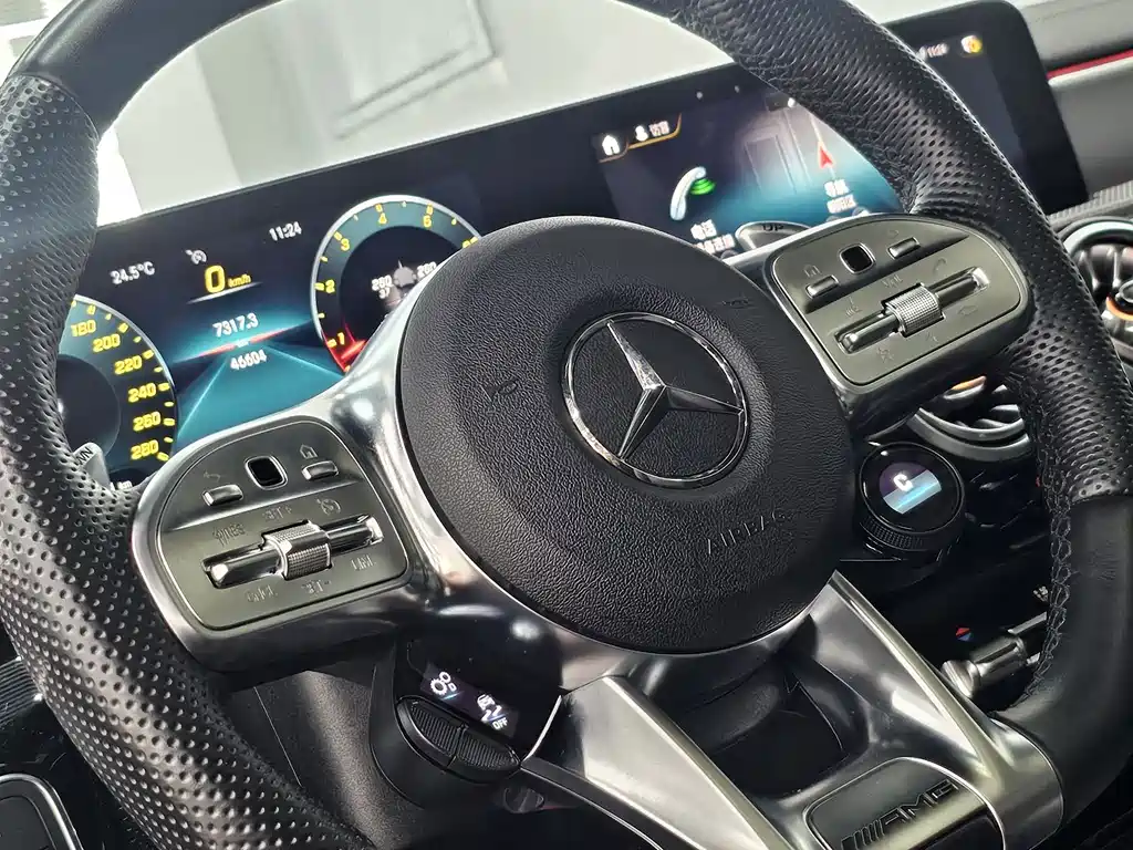 Mercedes-Benz A-Class AMG 2023 — фото 4