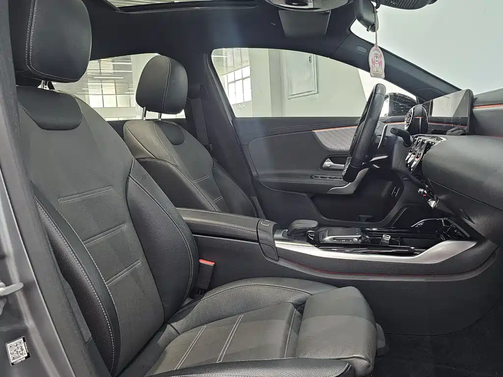 Mercedes-Benz A-Class AMG 2023 — фото 12