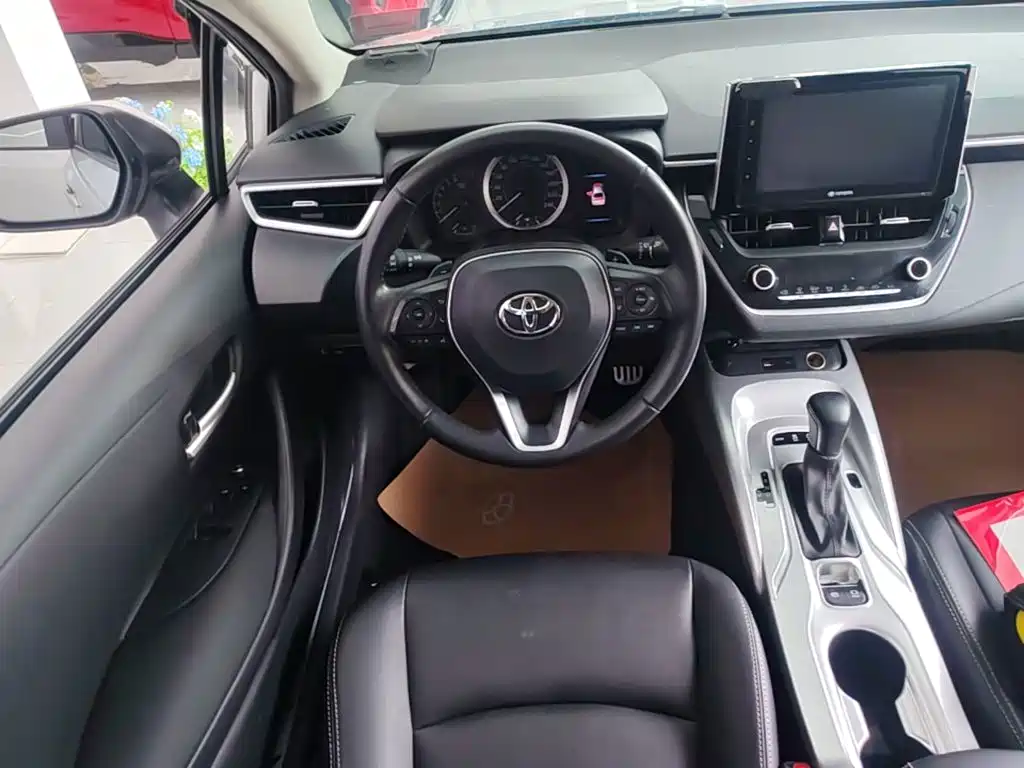 Toyota Corolla 2020 — фото 17