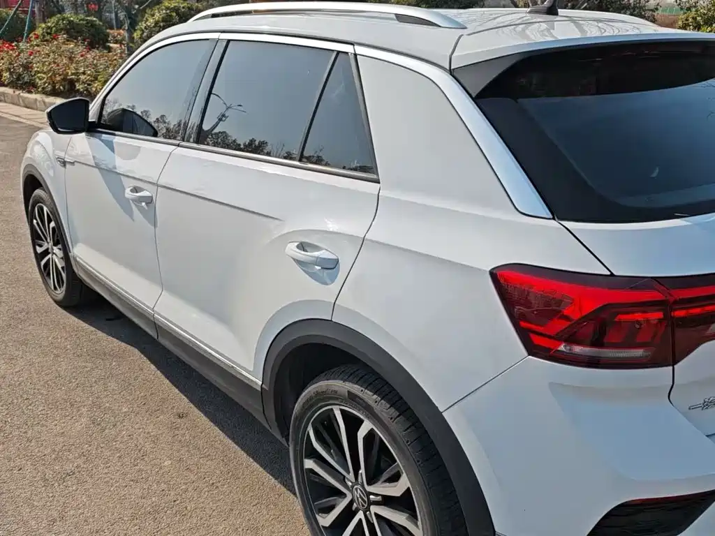 Volkswagen T-Roc 2021 — фото 10