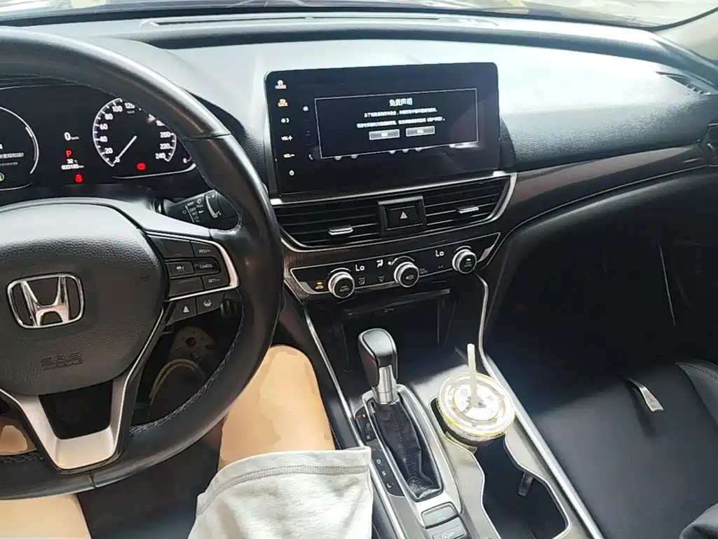 Honda Accord 2022 — фото 10