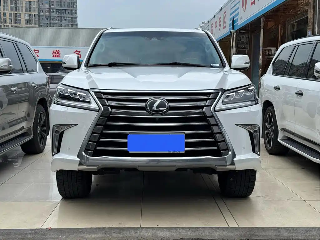 Lexus LX 2020 — фото 2