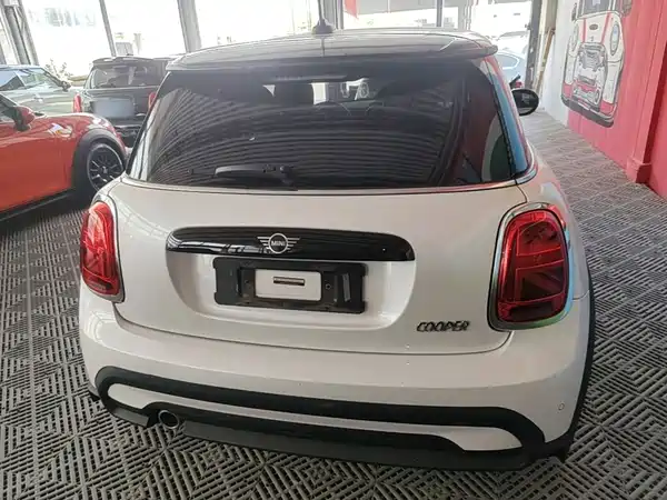 MINI MINI 2023