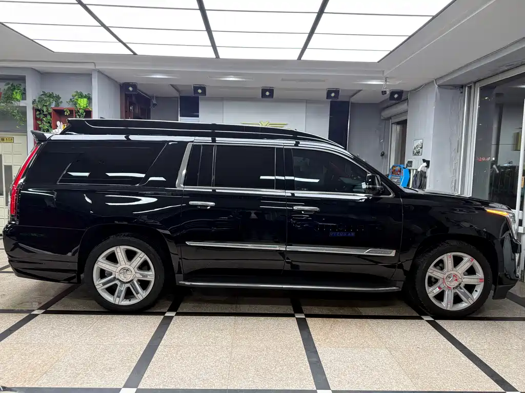 Cadillac Escalade 2018 — фото 4