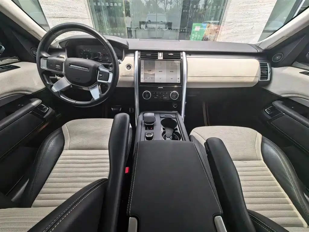 Land Rover Discovery 2021 — фото 10